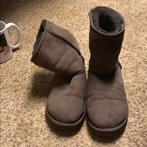 Short brown uggs